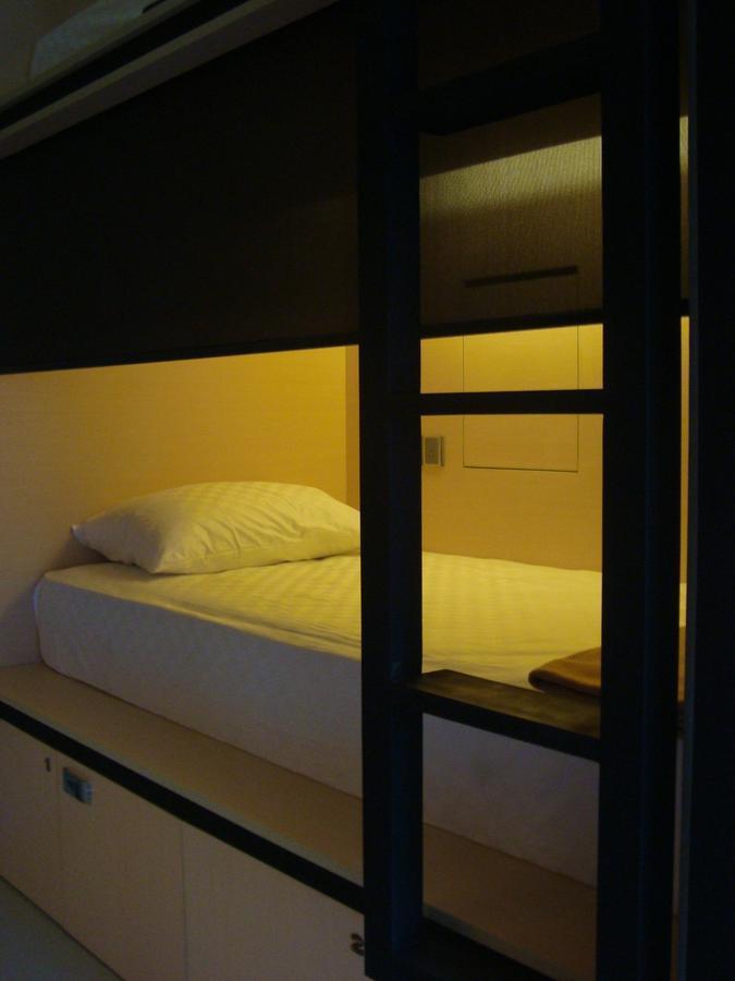 Bali Caps Hostel Кута Экстерьер фото