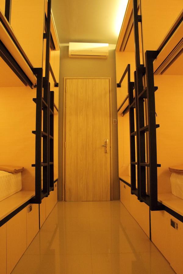 Bali Caps Hostel Кута Экстерьер фото